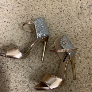 Shoe mint glitter heels